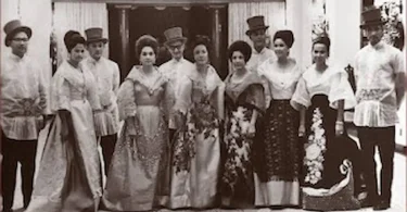 kasuotan ng mga Pilipino dati