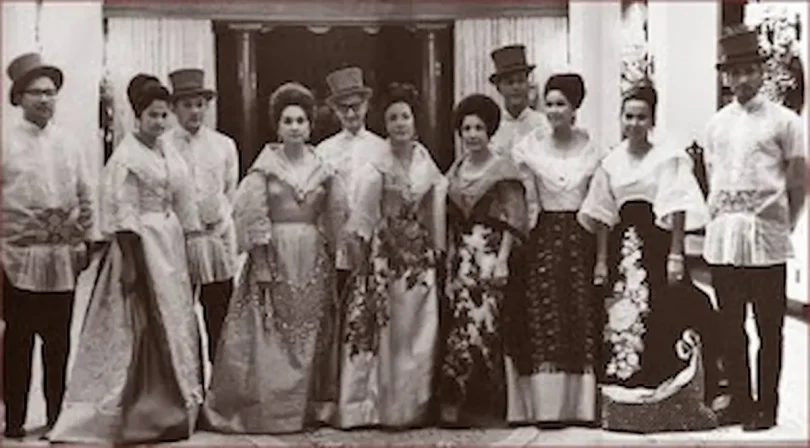 kasuotan ng mga Pilipino dati
